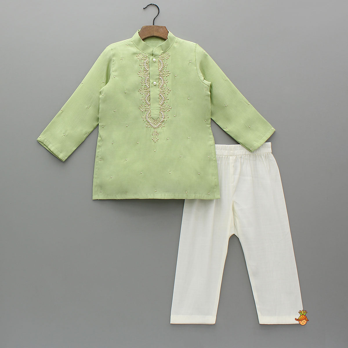 Zardozi Embroidered Green Kurta And Pyjama