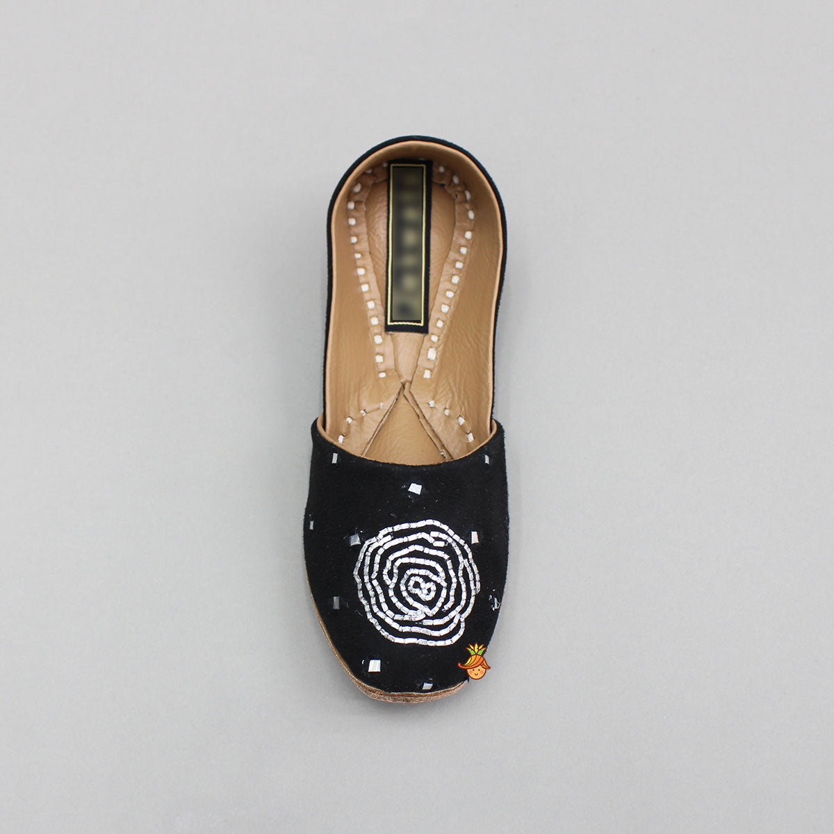 Black Embroidered Jutti