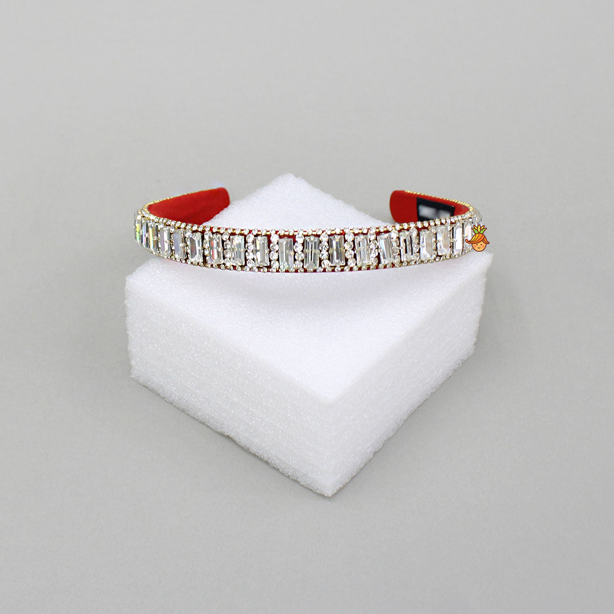 White Artificial Stone Embellished Hairband