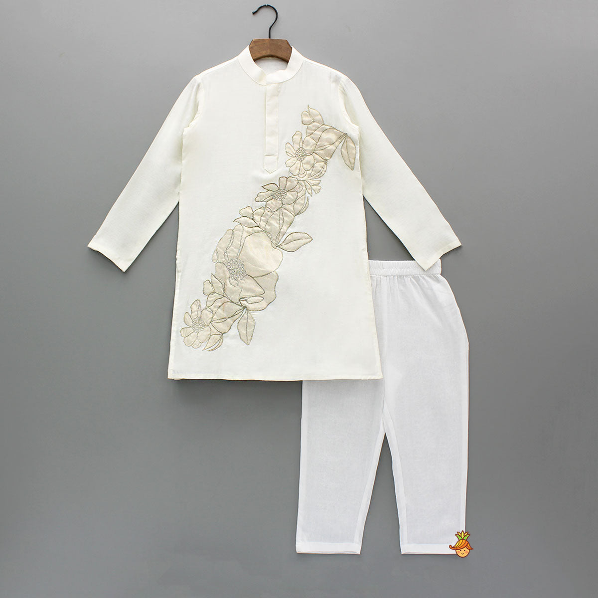 Chanderi Kurta With Applique Embroidery And Pyjama