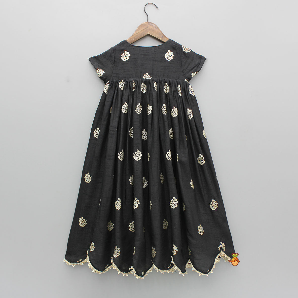 Black Embroidered Scalloped Hem Kurti