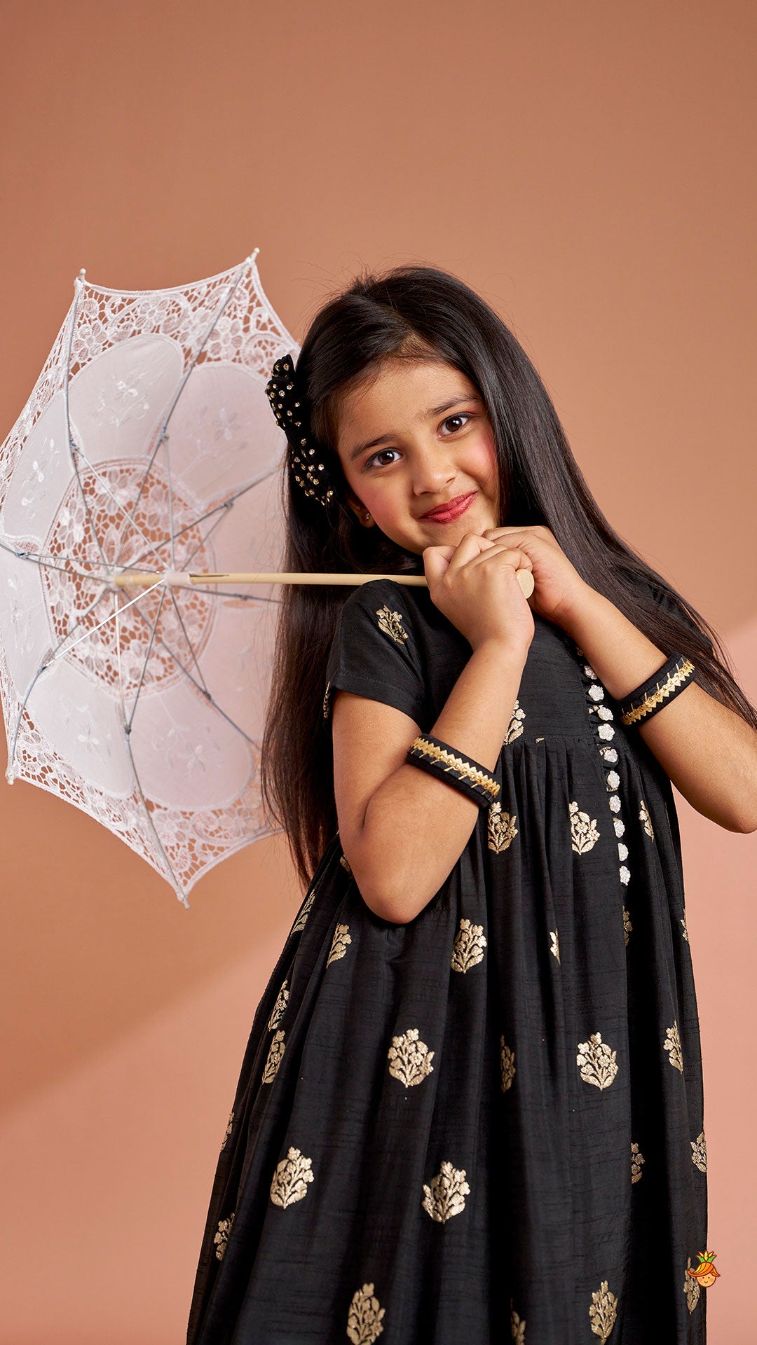 Black Embroidered Scalloped Hem Kurti