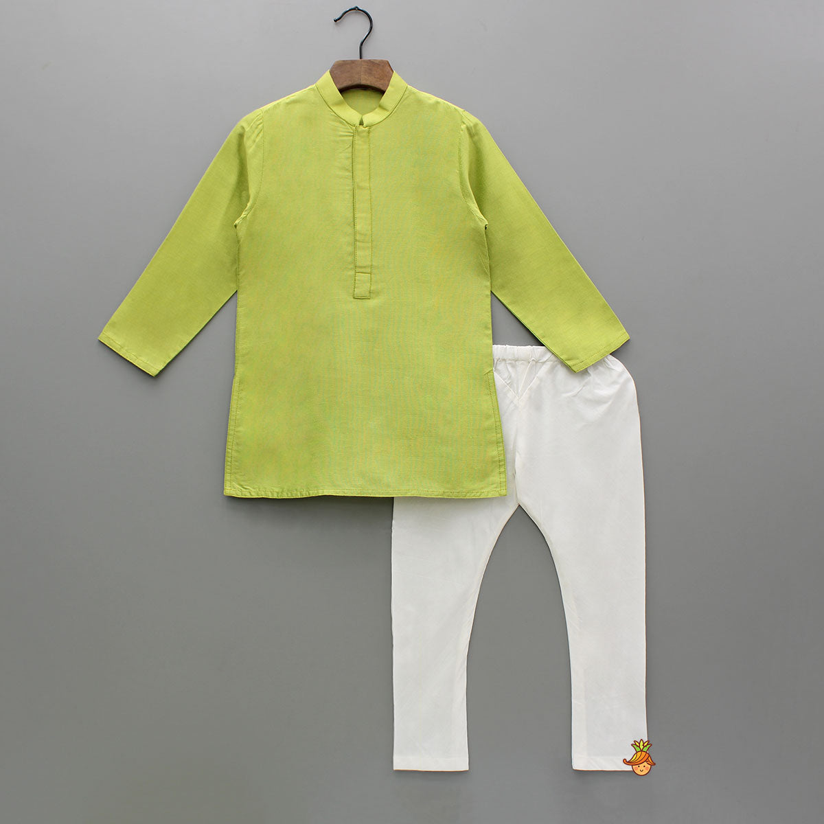 Green Kurta With Bird Embroidered Jacket And Pyjama