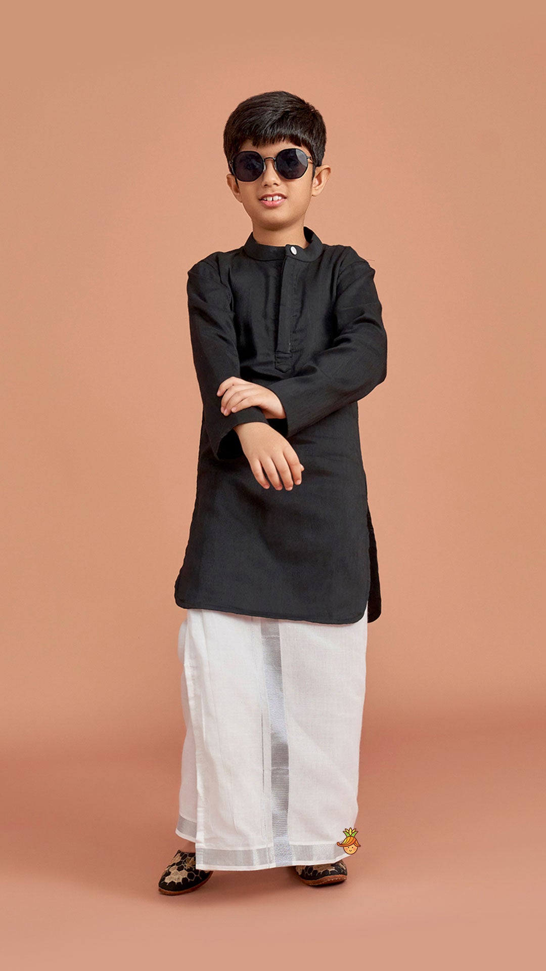 Exquisite Black Kurta And Velcro Wrap Lungi