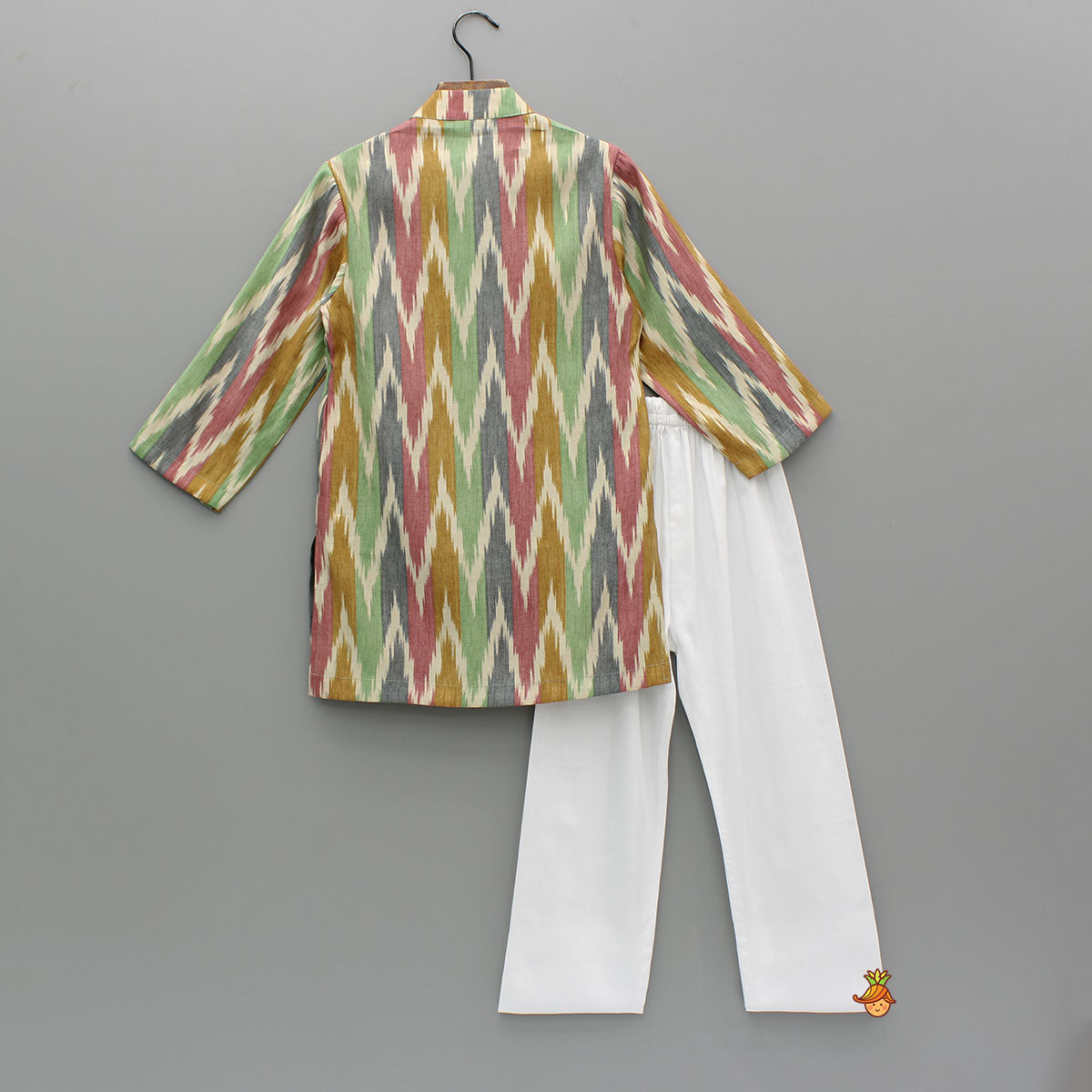 Multicolour Ikkat Printed Kurta And Pyjama