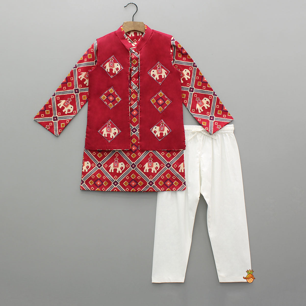 Ethnic Patola Printed Kurta With Front Open Jacket And Pyjama