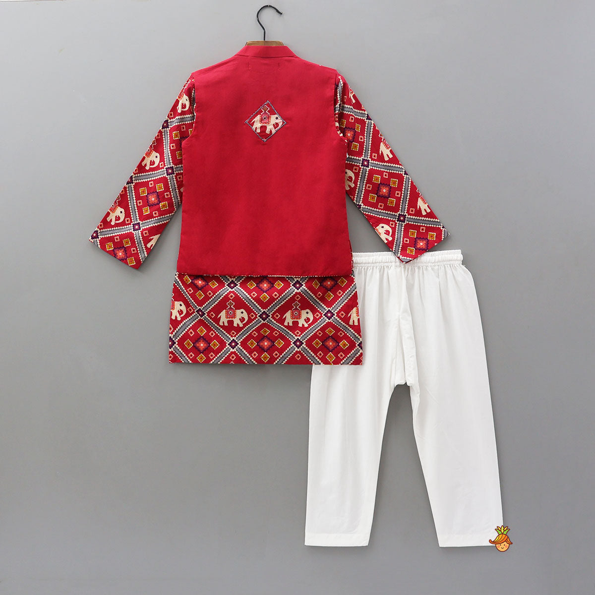Ethnic Patola Printed Kurta With Front Open Jacket And Pyjama