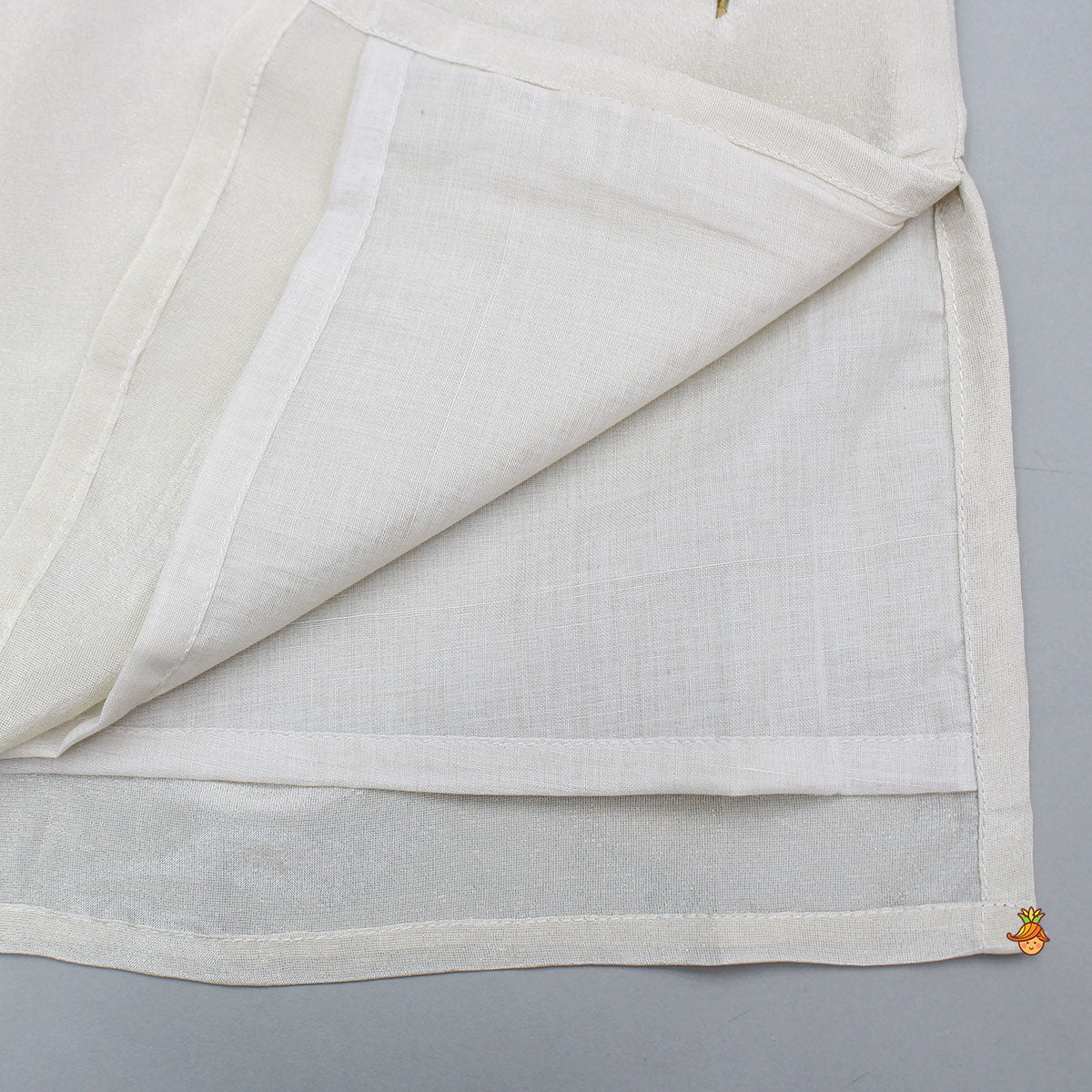 Mor Pankh Embroidered Shimmer Kurta And Pyjama