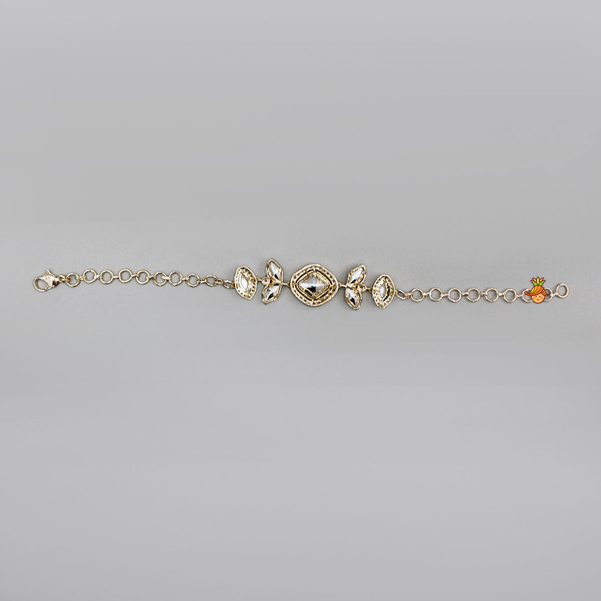 Off White Elegant Bracelet With Leaf Motifs