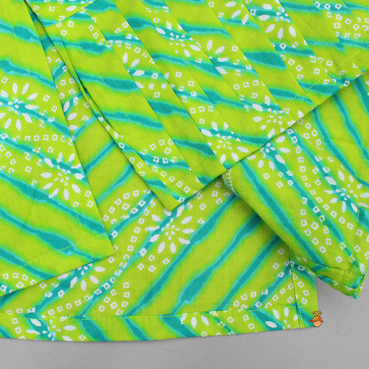 Bandhani And Leheriya Printed Pleated Hem Green Kurta With Pyjama
