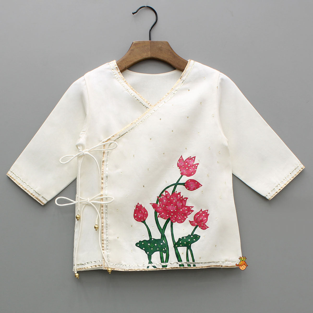 Floral Hand-Painted Off-White Kurta And Dhoti With Mor Pankh Mukut And Basuri