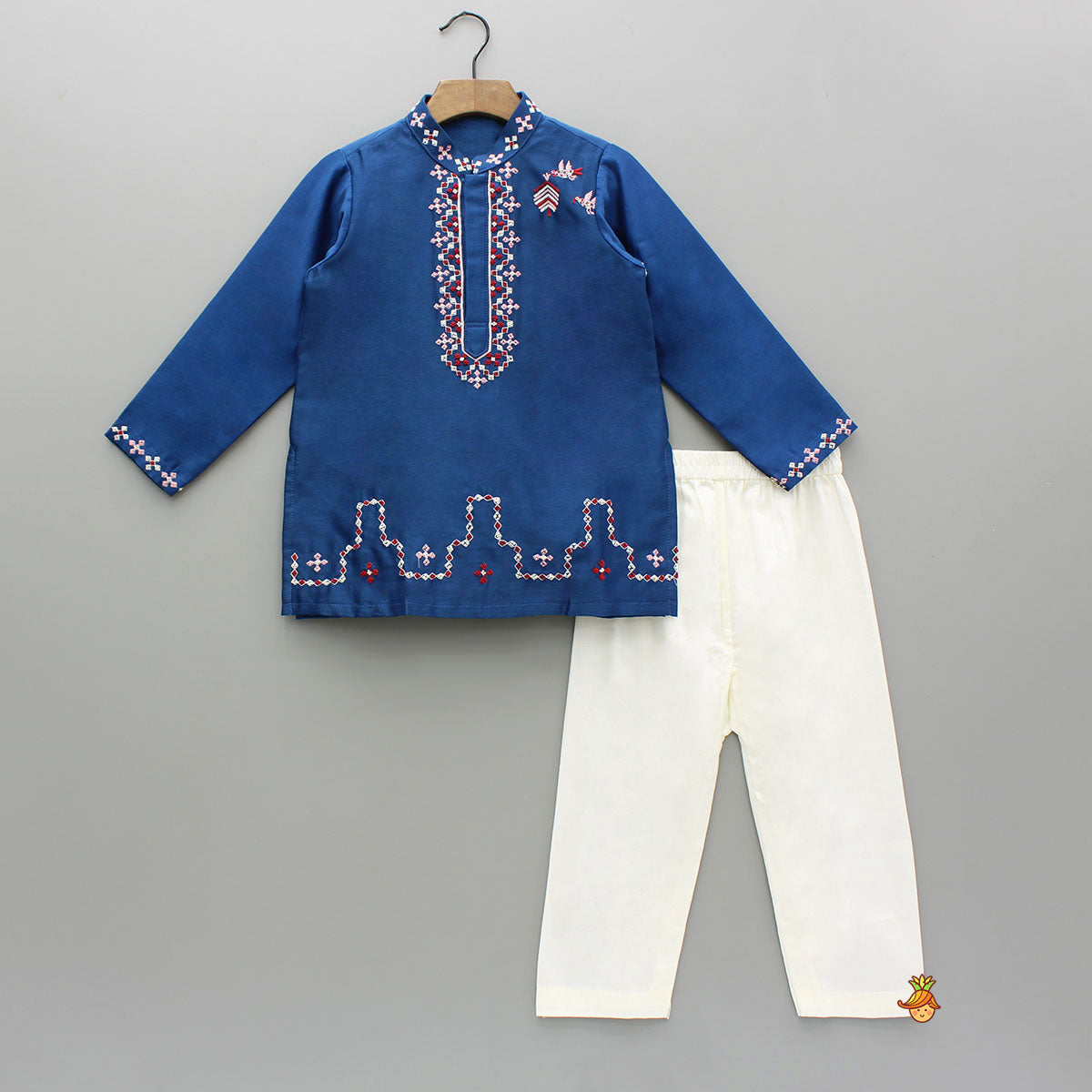 Blue Embroidered Chanderi Kurta With Pyjama
