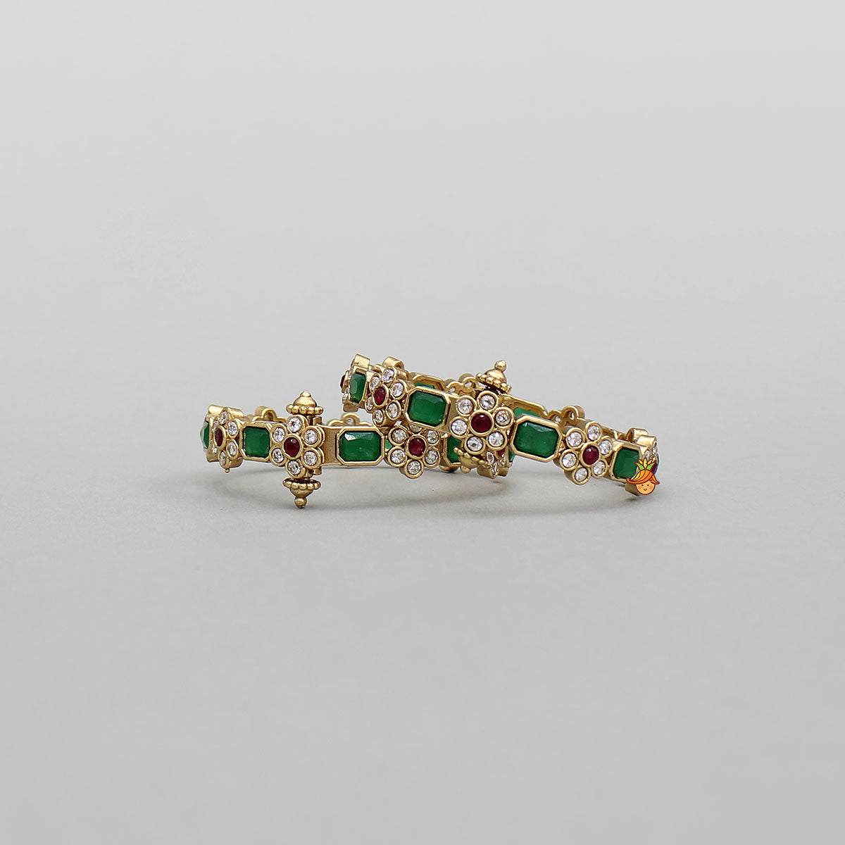 Screw Closure Charming Floral Bangles