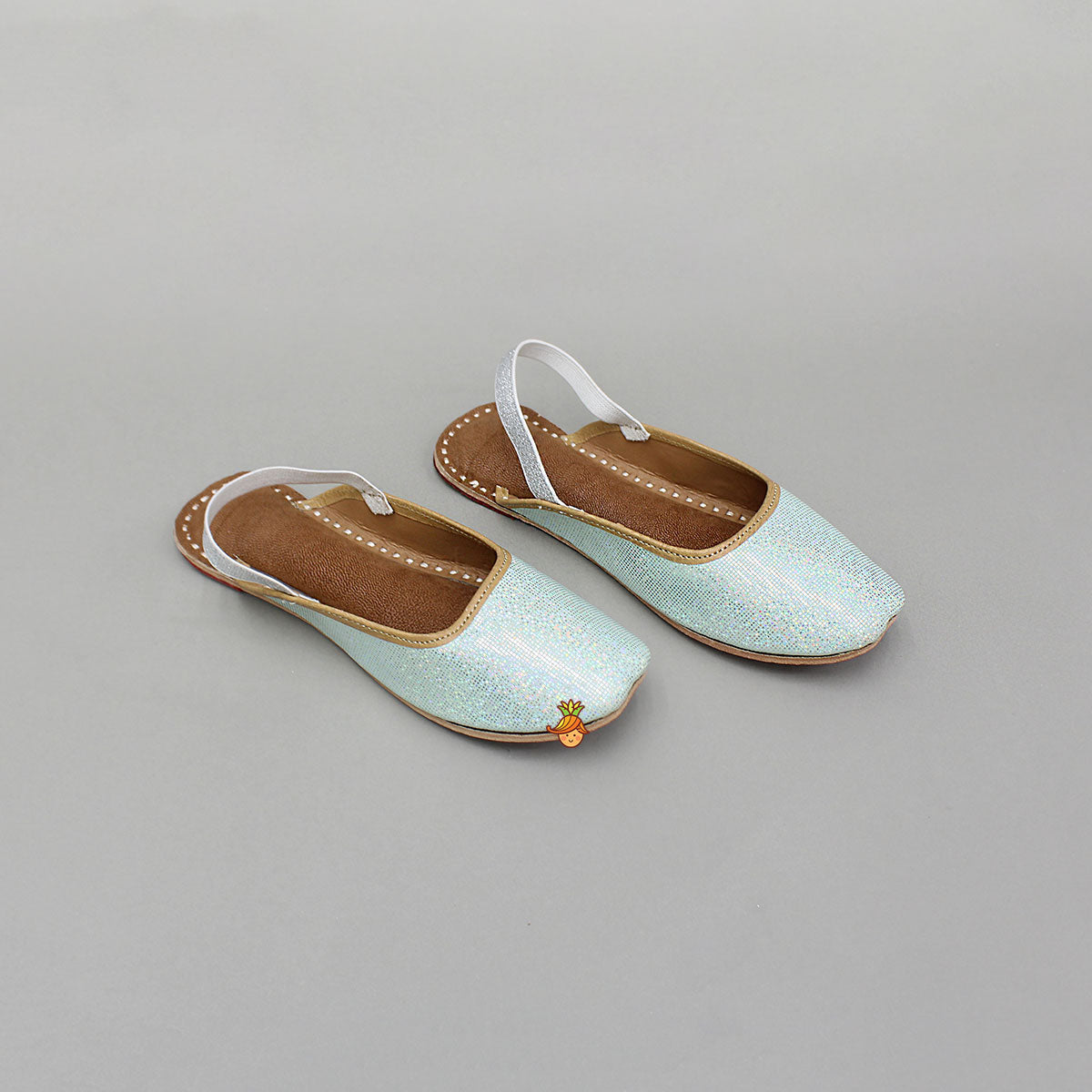 Beautiful Iridescent Jutti