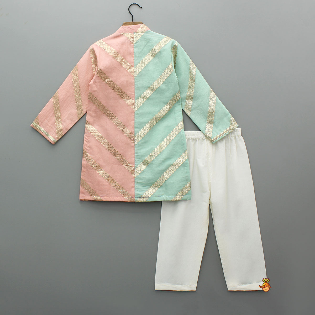 Stylish Dual Toned Embroidered Kurta With Pyjama