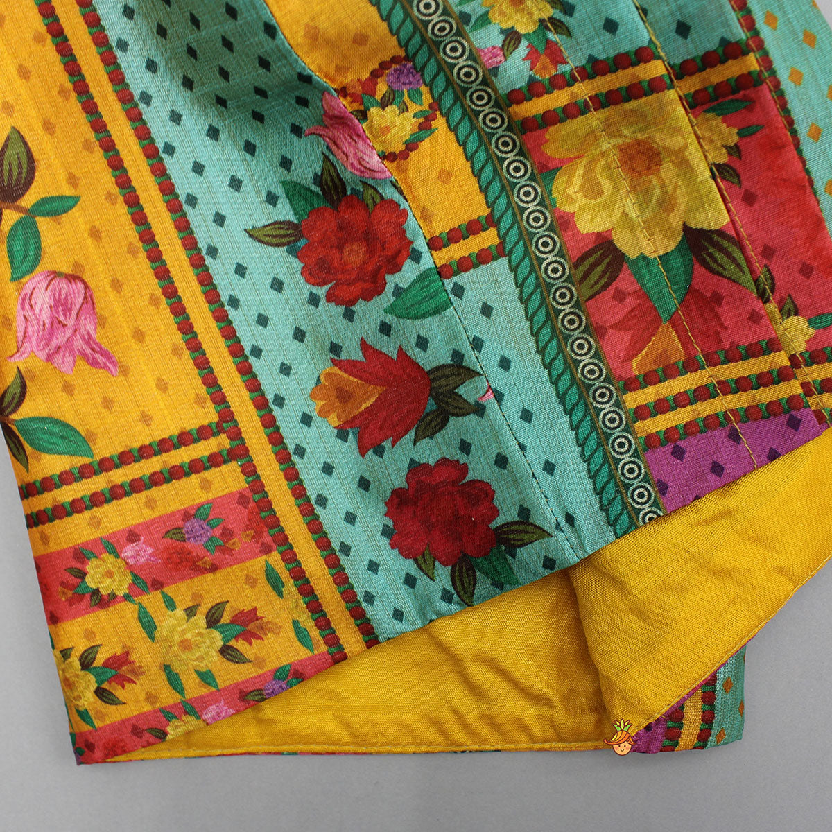 Off White Kurta With Printed Pleated Jacket And Pyjama