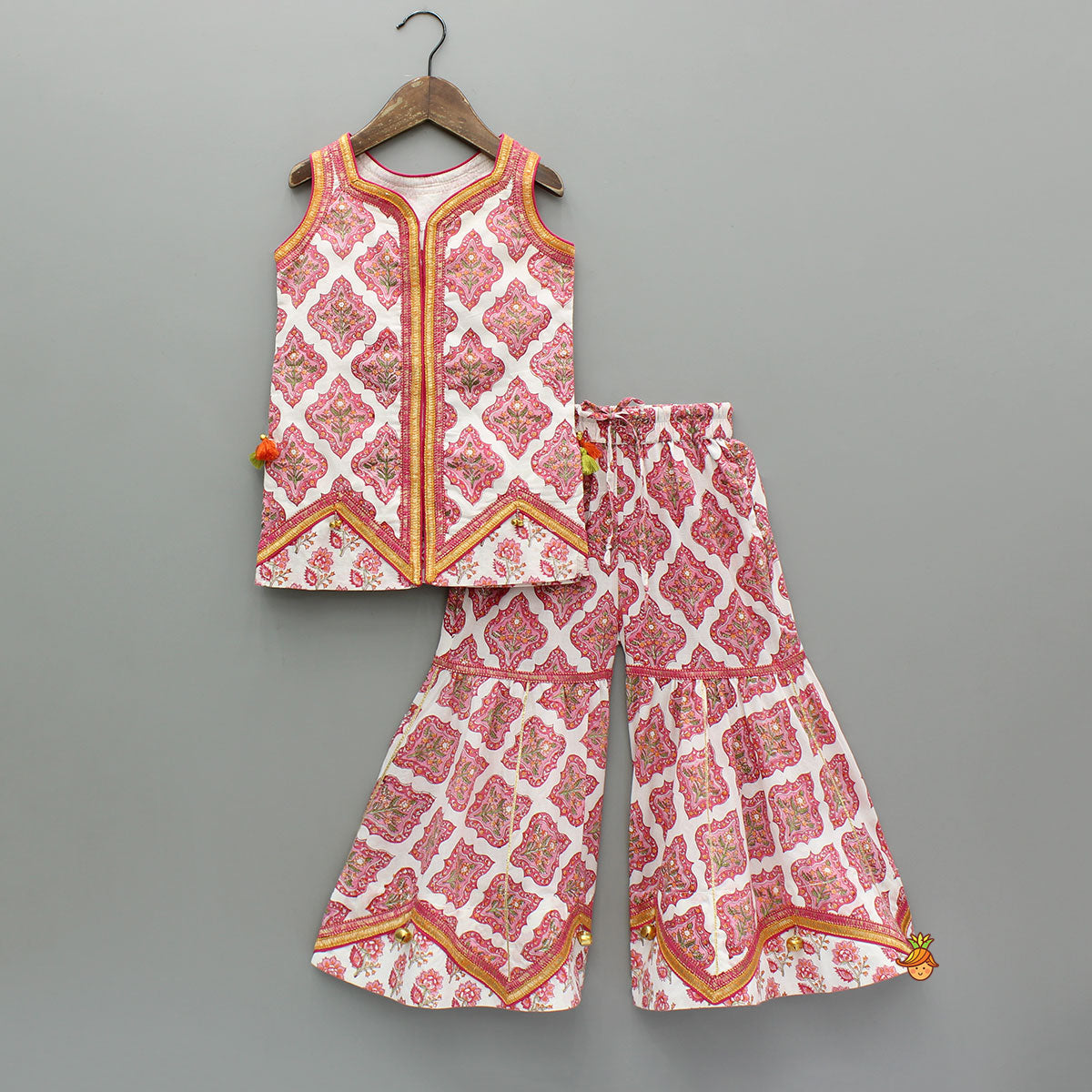 Elegant Floral Printed Sleeveless Cotton Kurti With Sharara