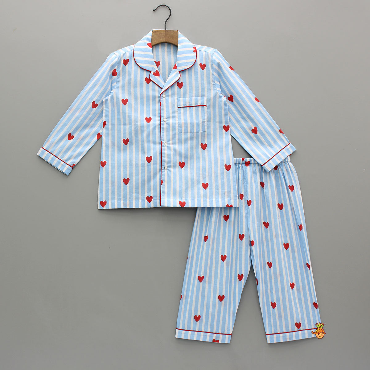 Striped Notch Collar Heart Detailed Sleepwear
