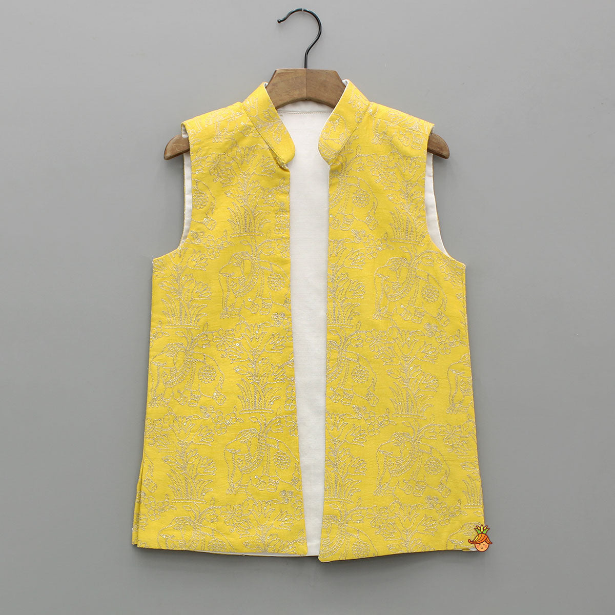 Off White Kurta With Ethnic Embroidered Front Open Jacket And Pyjama