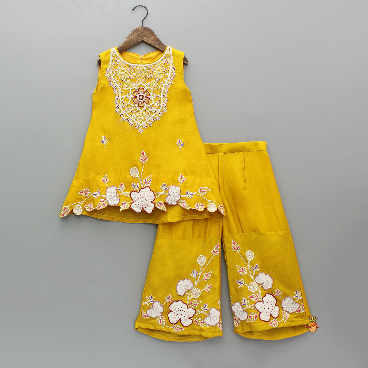 Beautiful Floral Embroidered Sleeveless Kurti With Palazzo