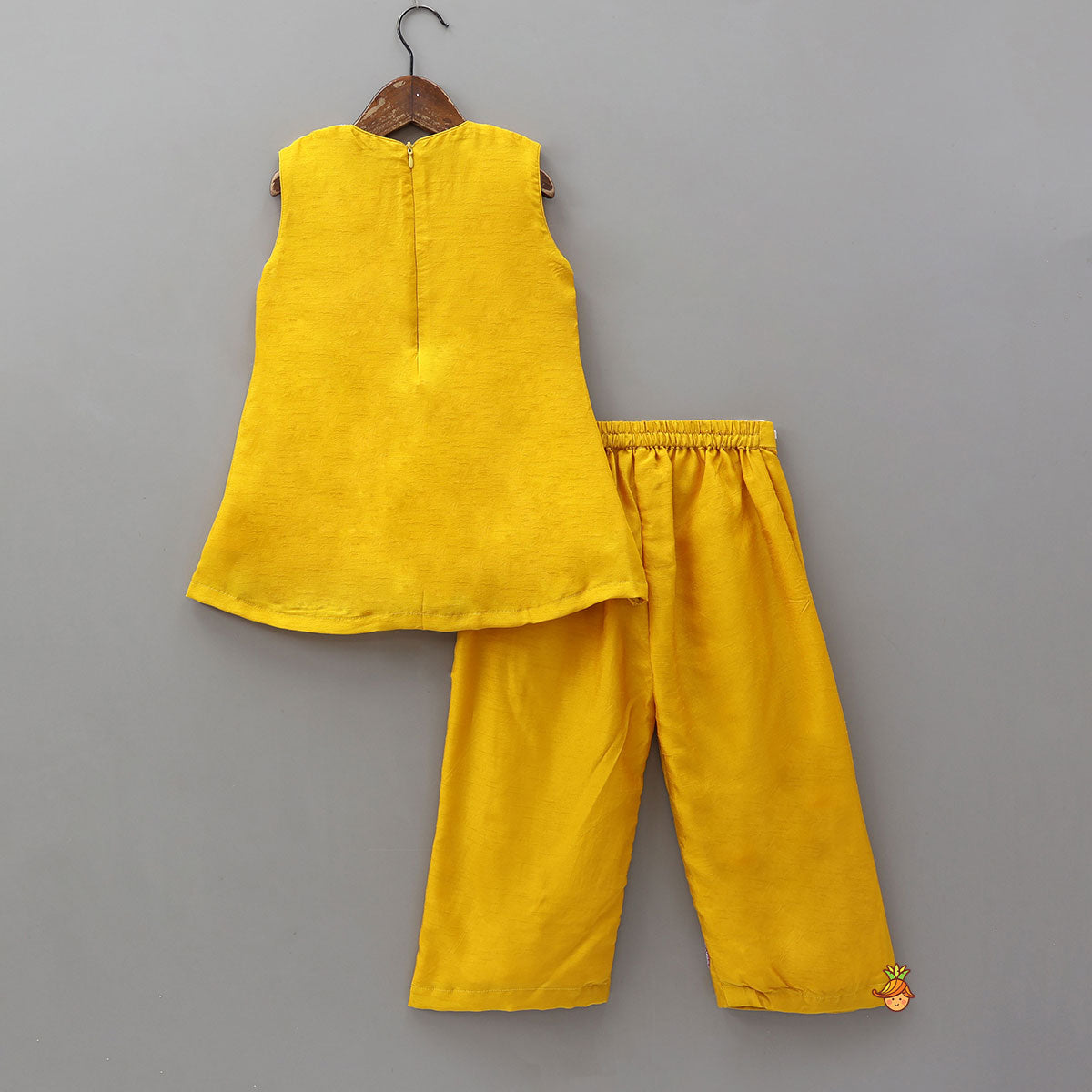 Beautiful Floral Embroidered Sleeveless Kurti With Pant