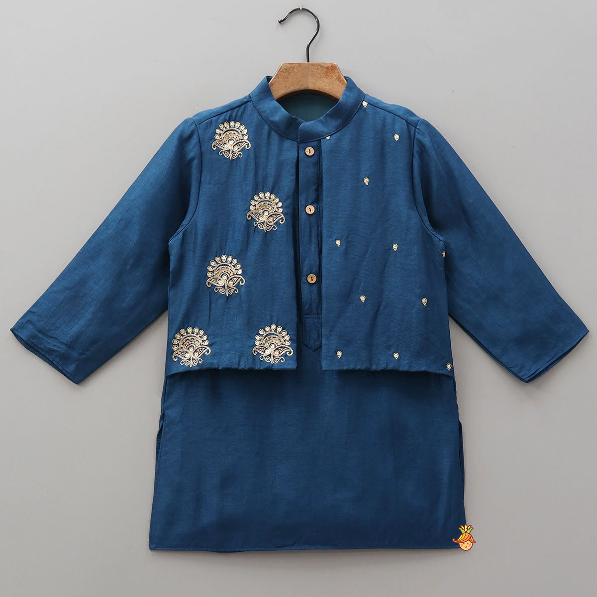 Faux Jacket Style Embroidered Kurta With Pyjama