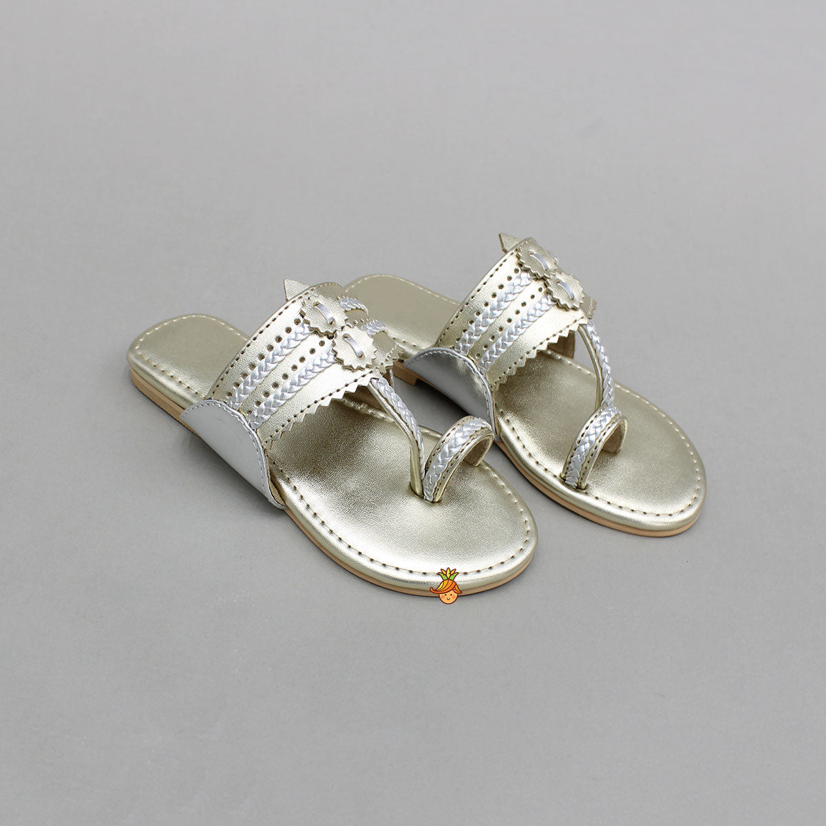 Ethnic Dual Tone Braid Detailed Kolhapuri Flats