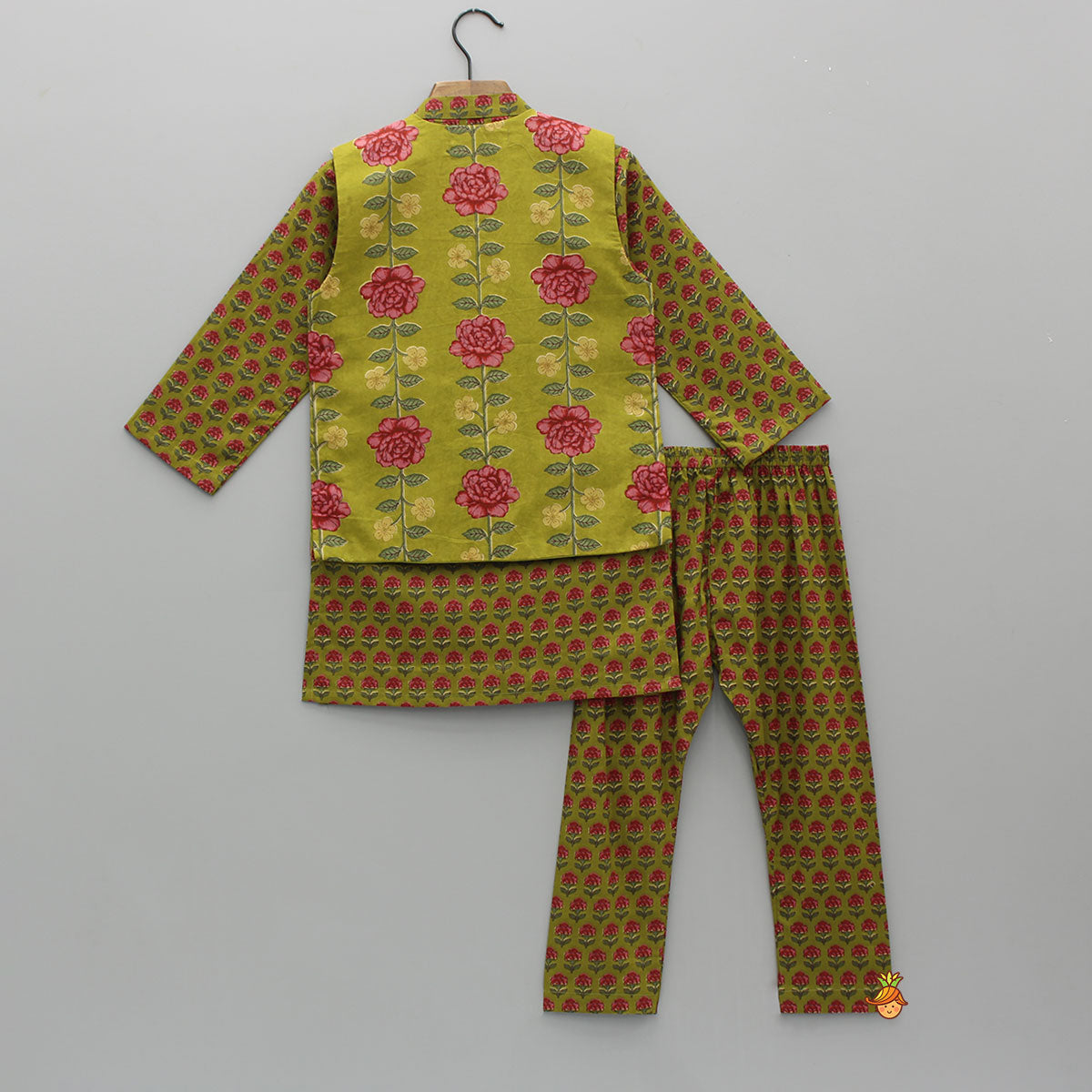 Floral Printed Green Kurta With Pocket Detail Jacket And Pyjama