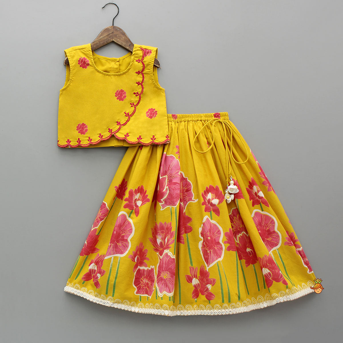 Scallop Detailed Floral Top With Floral Printed Lehenga