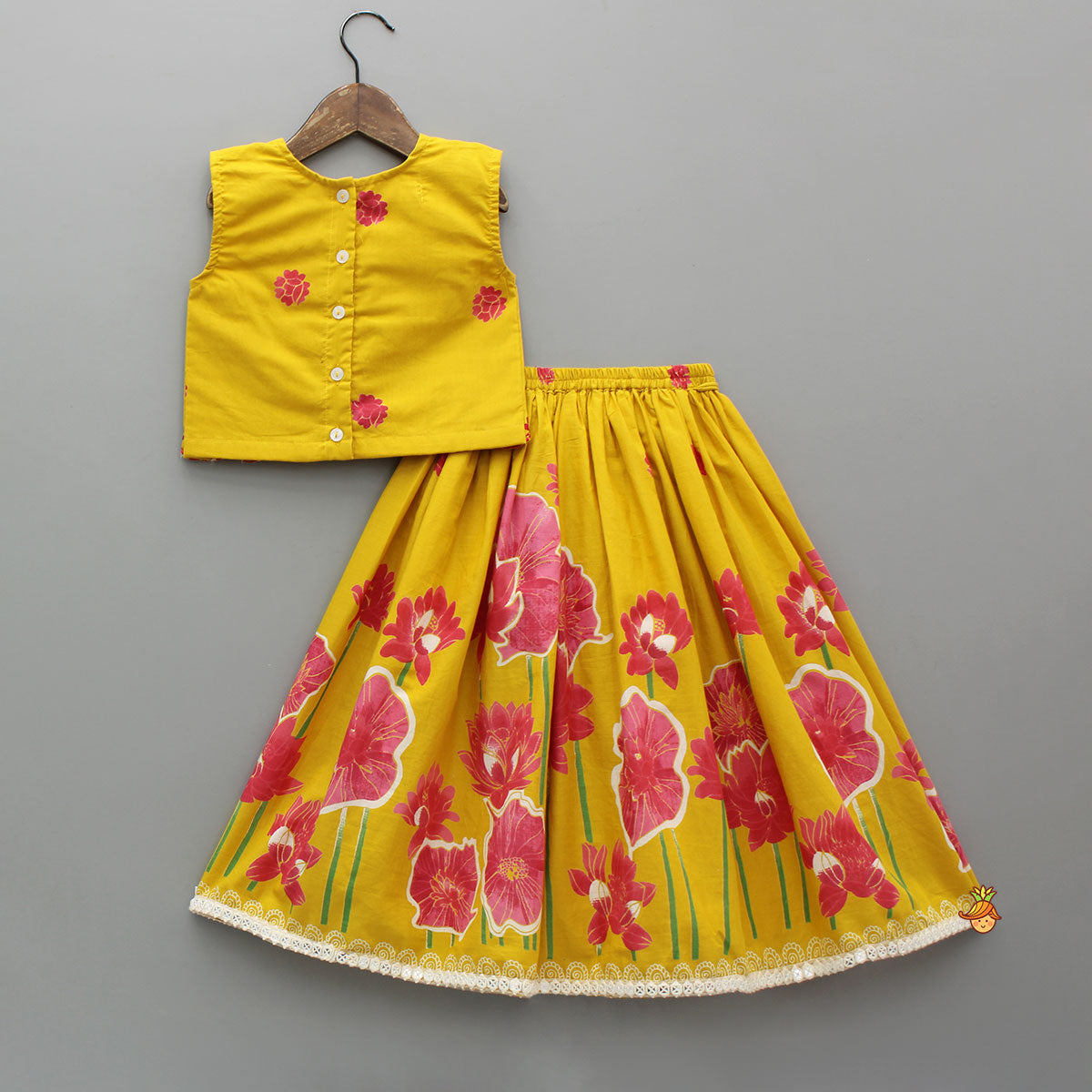 Scallop Detailed Floral Top With Floral Printed Lehenga