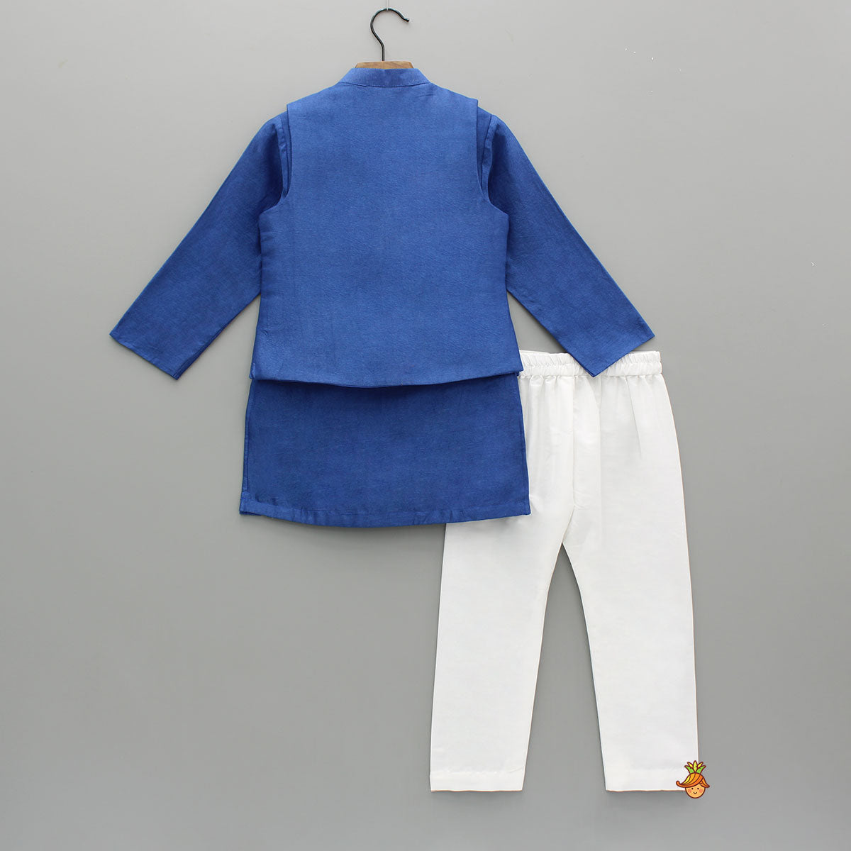 Pin Tuck Detailed Kurta With Embroidered Jacket And Pyjama