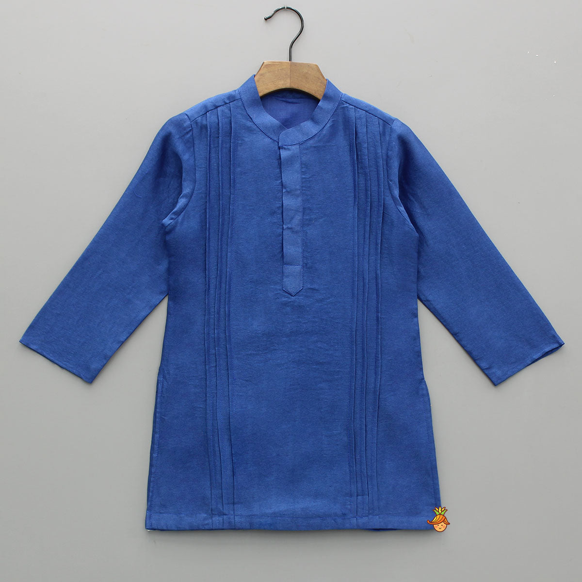 Pin Tuck Detailed Kurta With Embroidered Jacket And Pyjama