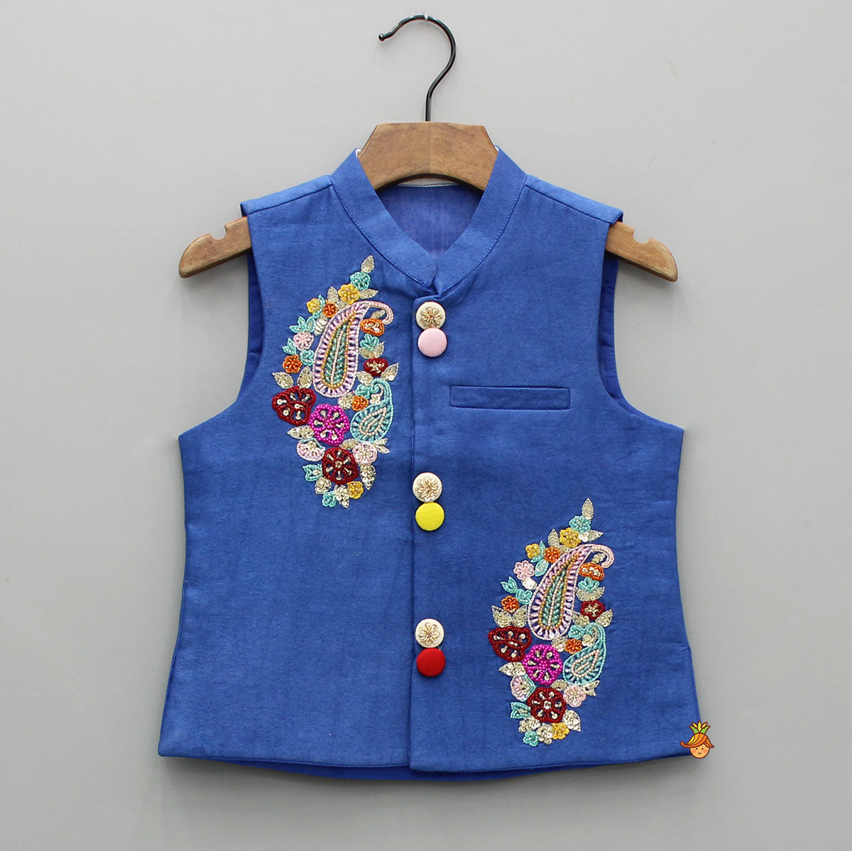 Pin Tuck Detailed Kurta With Embroidered Jacket And Pyjama
