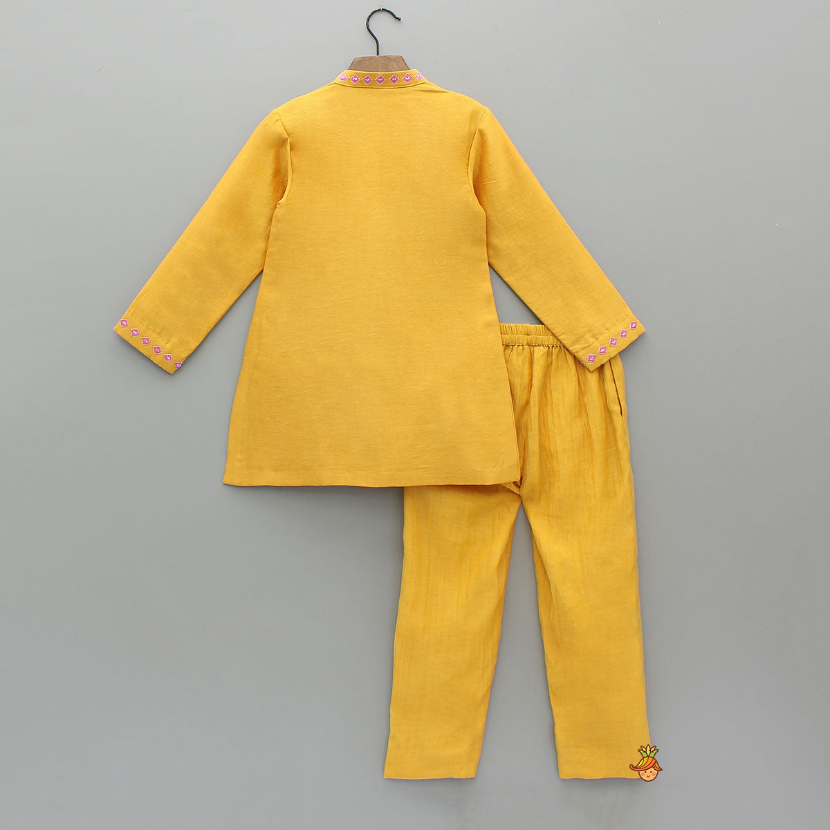 Hand-Embroidered Lotus-Motif Kurta With Pyjama