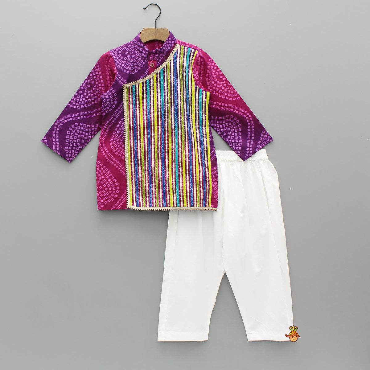 Multicolour Lace Work Flap Detailed Bandhani Printed Kurta With Pyjama