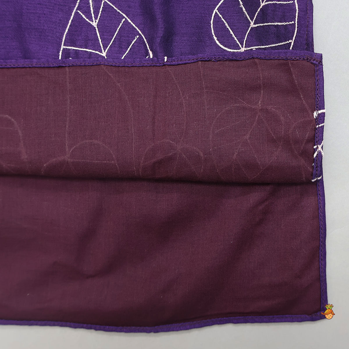 Leaf Embroidered Kurta With Pyjama
