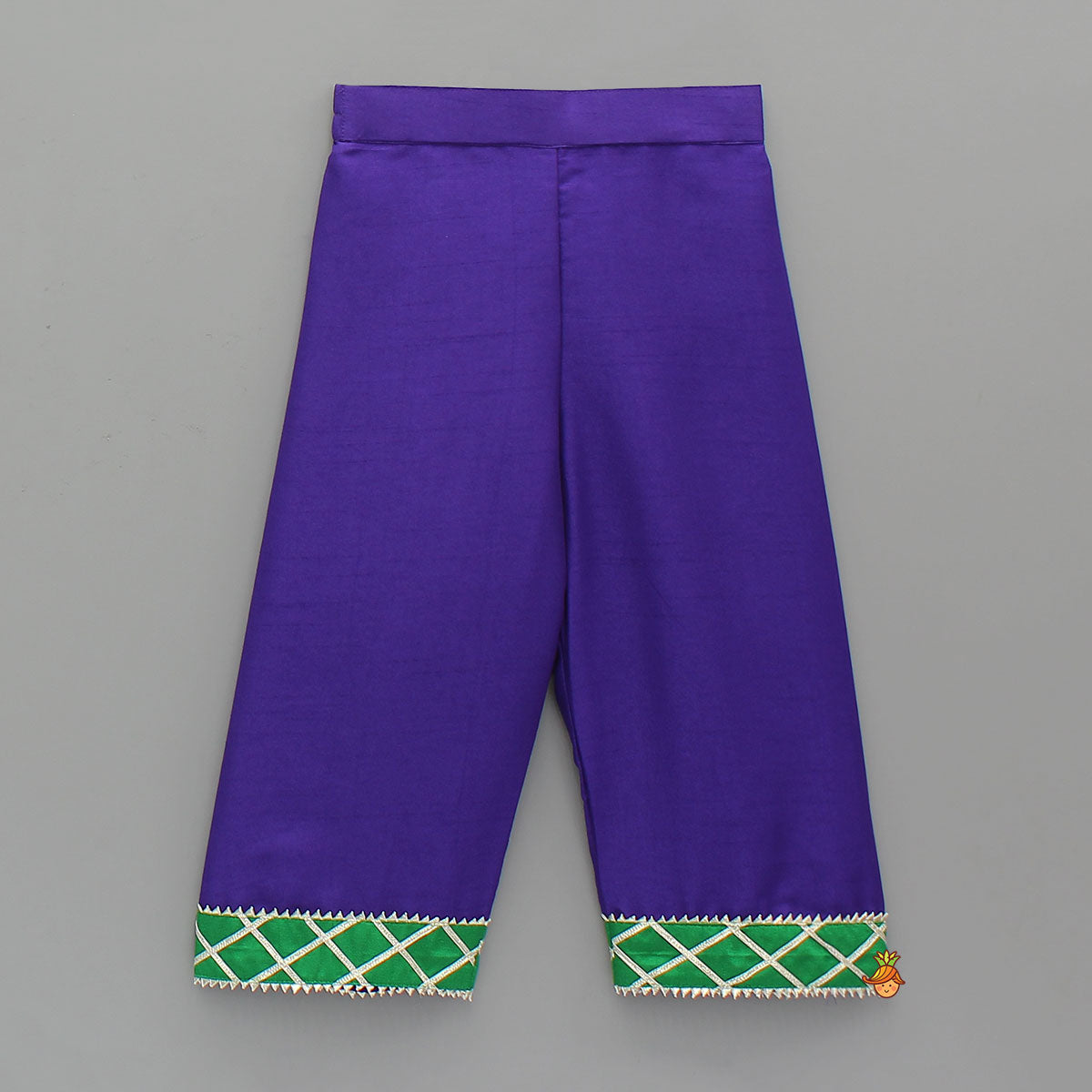Gota Flower Detailed Kurti And Pant With Contrasting Dupatta