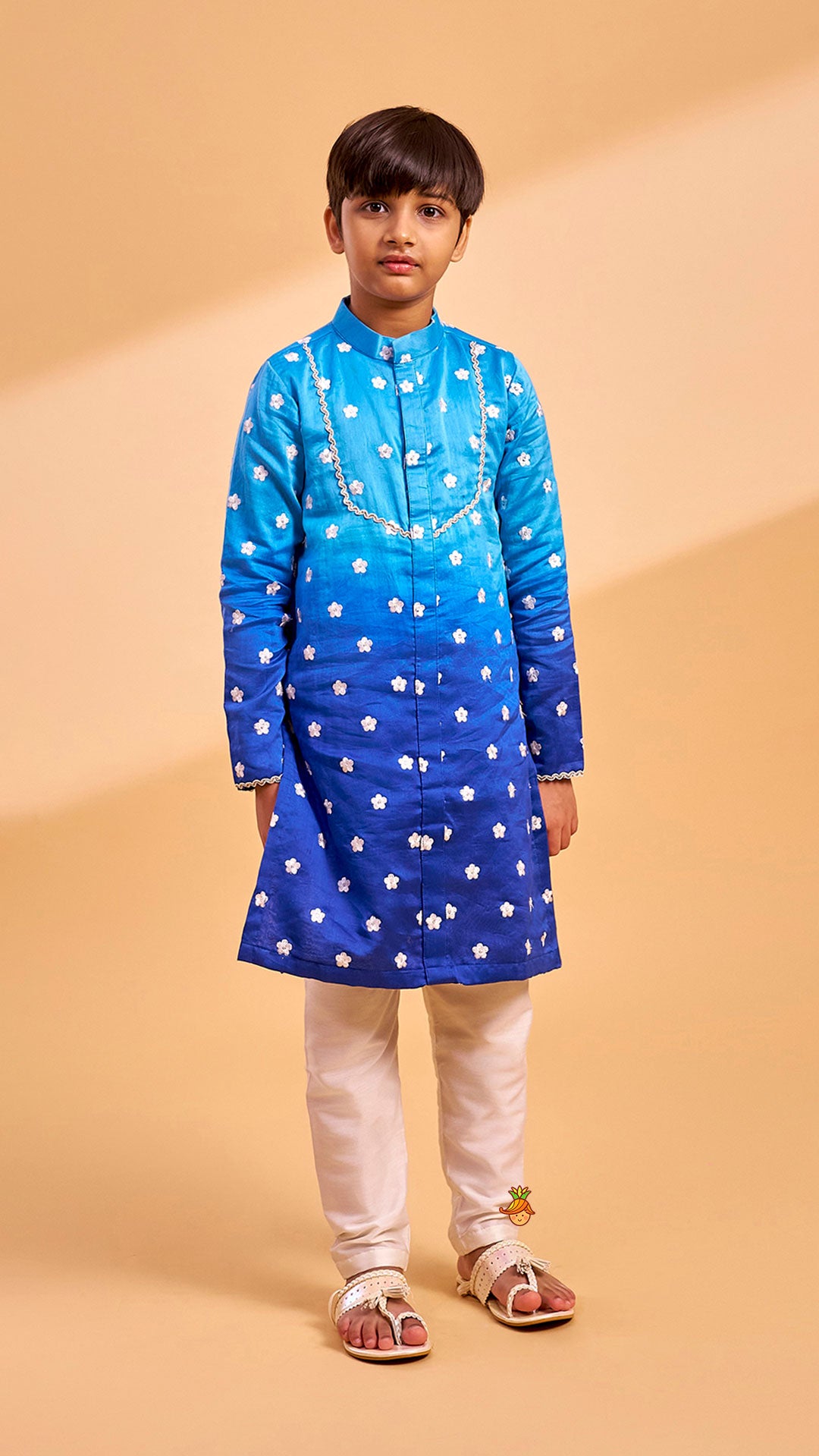 Thread Embroidered Kurta And Pyjama