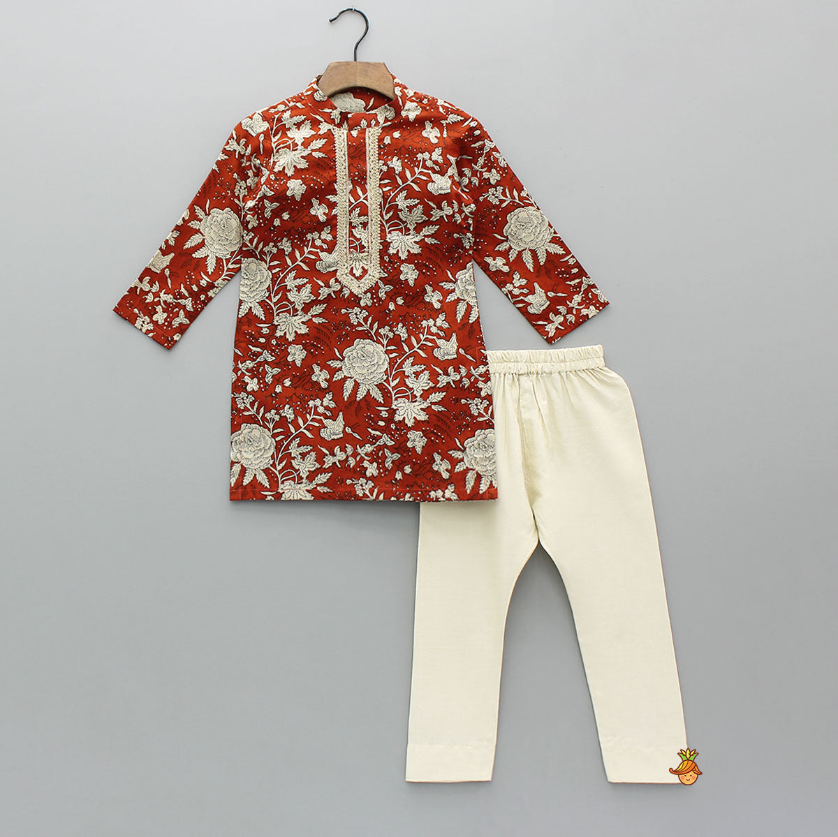 Lace-Detailed Floral Printed Ethnic Kurta With Pyjama