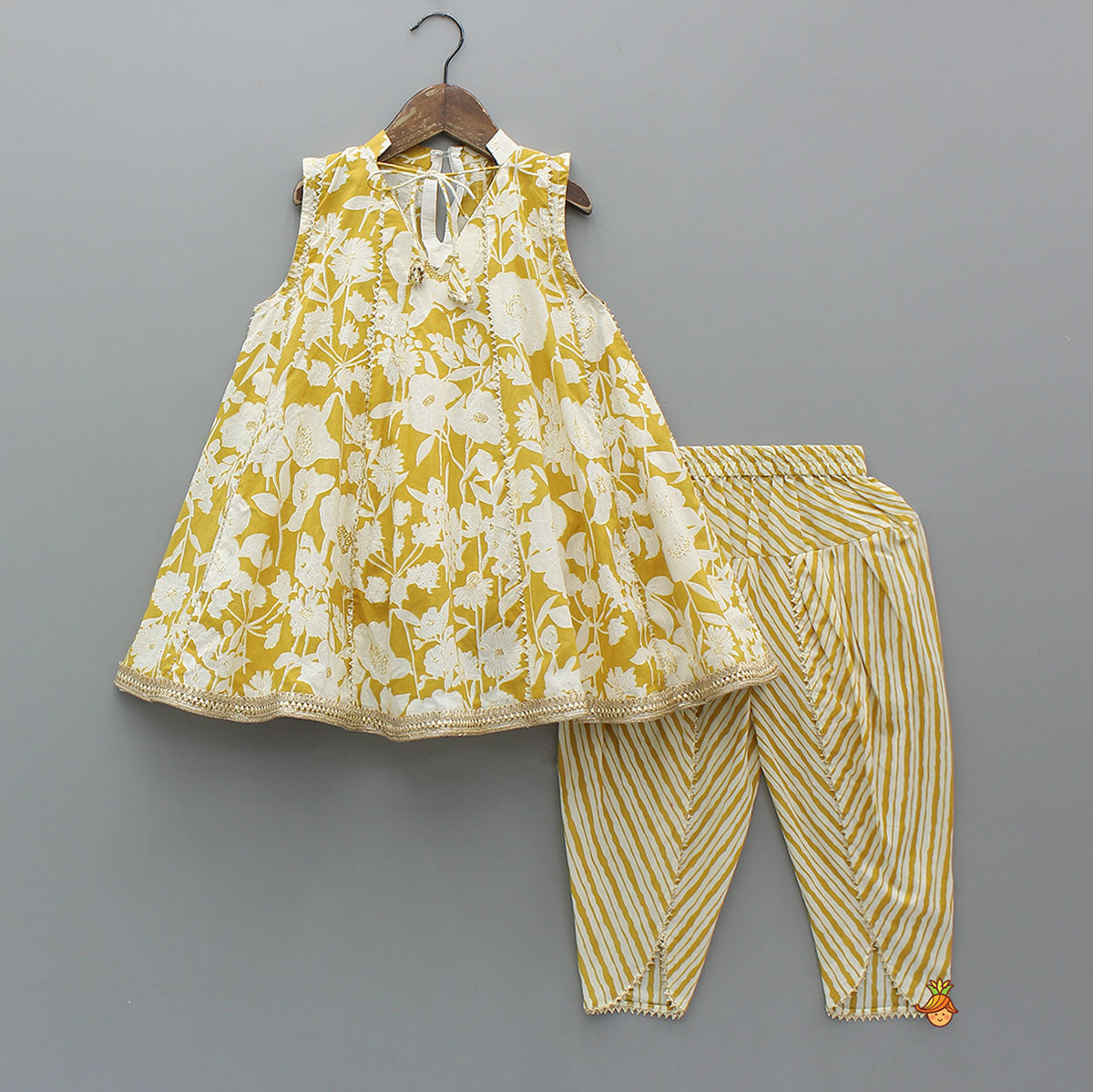 Floral Printed Flared Kurti And Dhoti-Style Pant