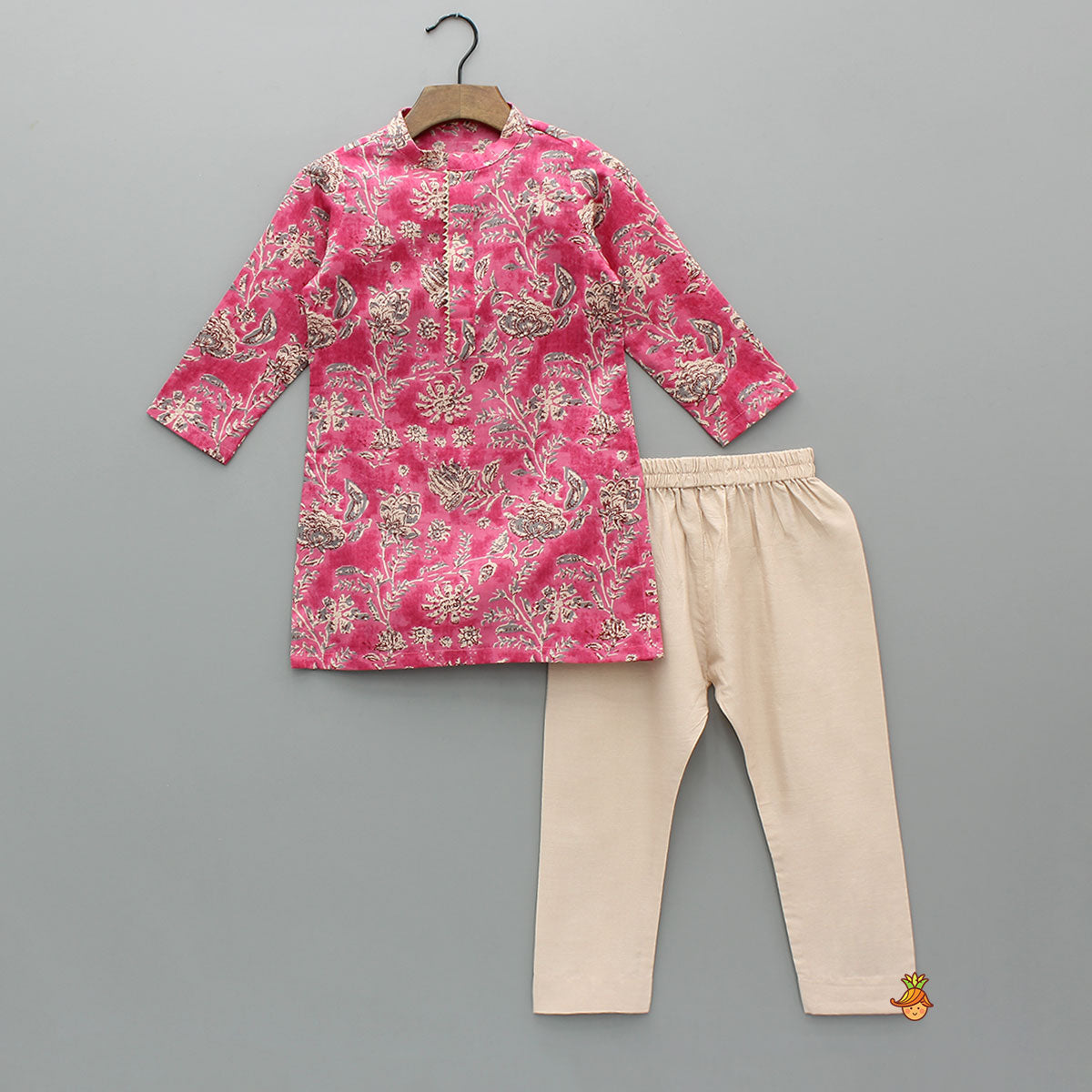 Lace-Detailed Beautiful Floral Printed Ethnic Kurta With Pyjama
