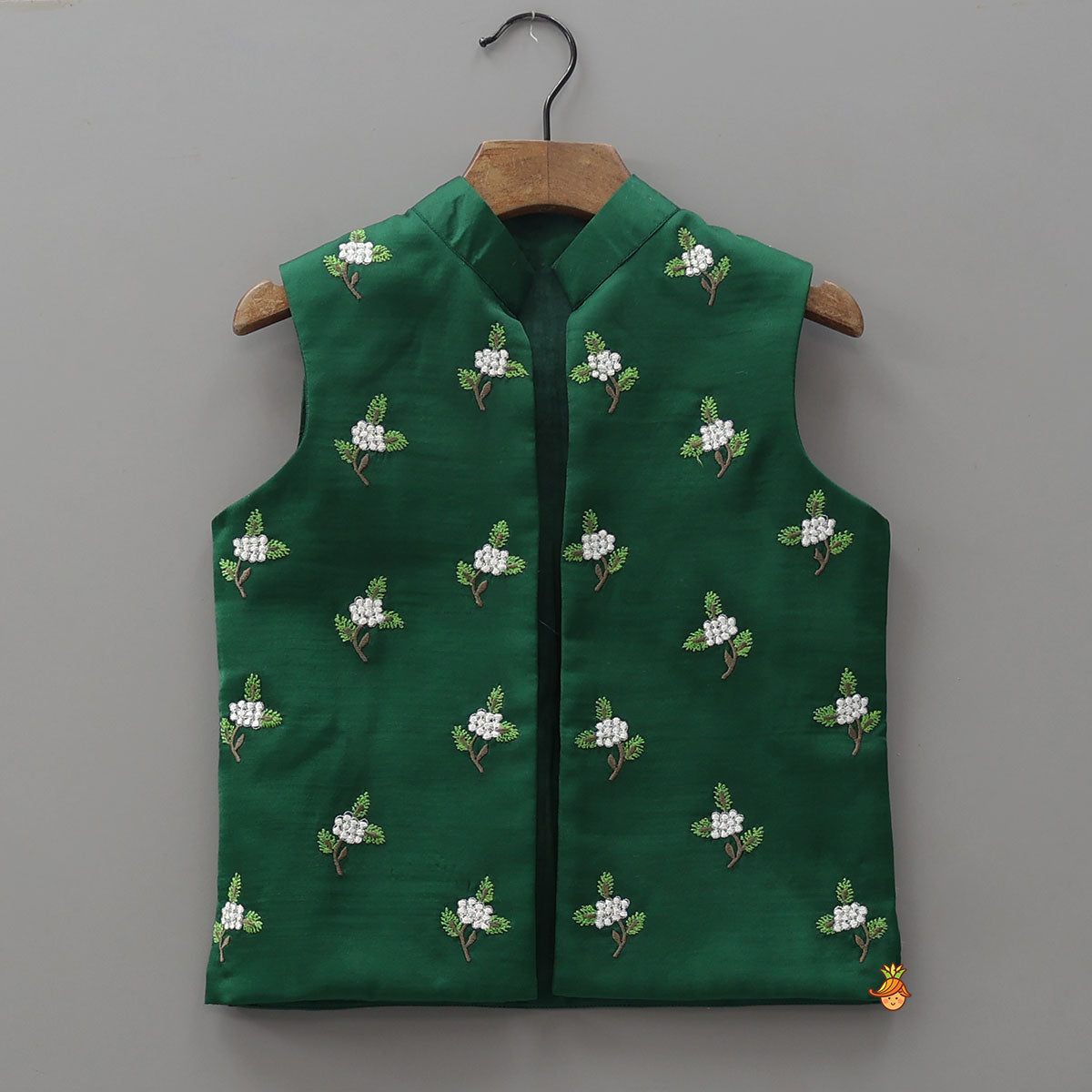 Ethnic Kurta With Floral-Embroidered Exquisite Jacket And Pyjama
