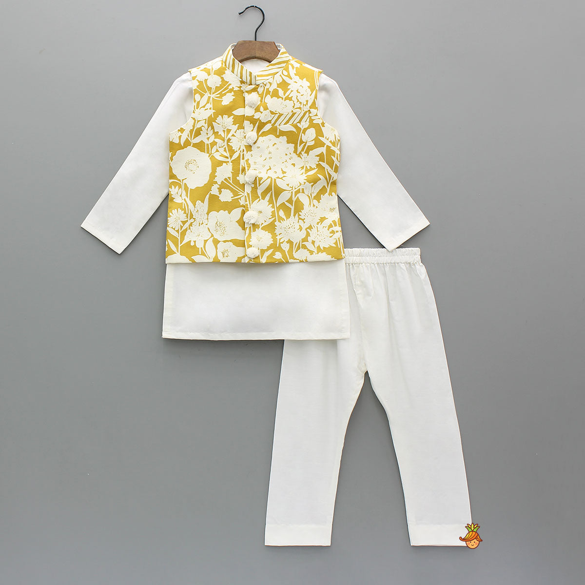 Ethnic Kurta With Pocket-Detail Floral Print Jacket And Pyjama