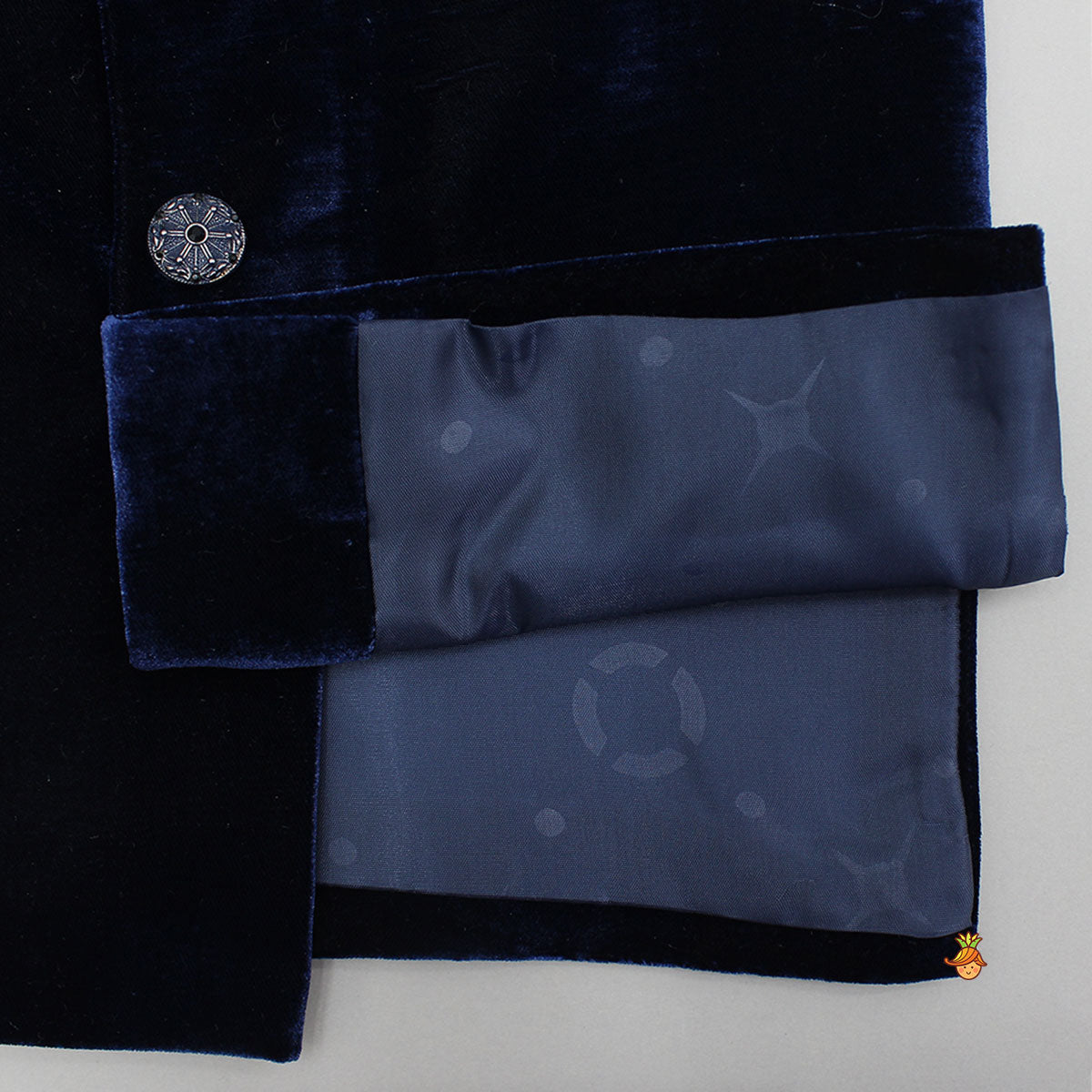 Motifs Embroidered Velvet Sherwani With Pyjama