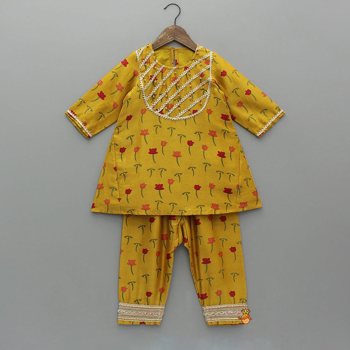 Gota Lace Detailed Yoke Kurti And Pant