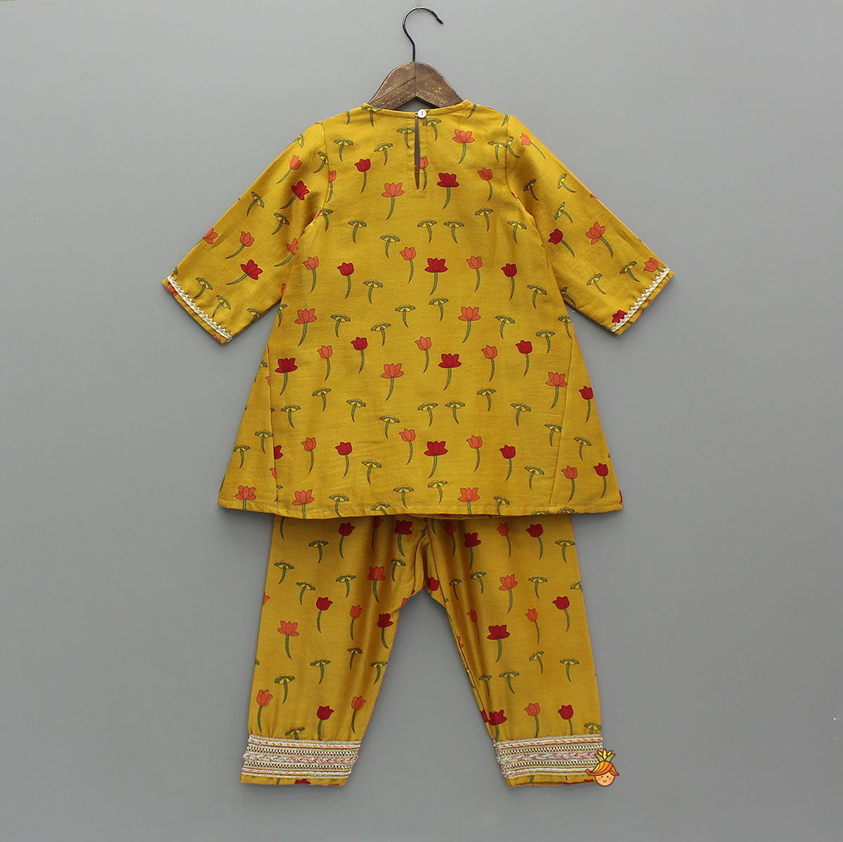 Gota Lace Detailed Yoke Kurti And Pant