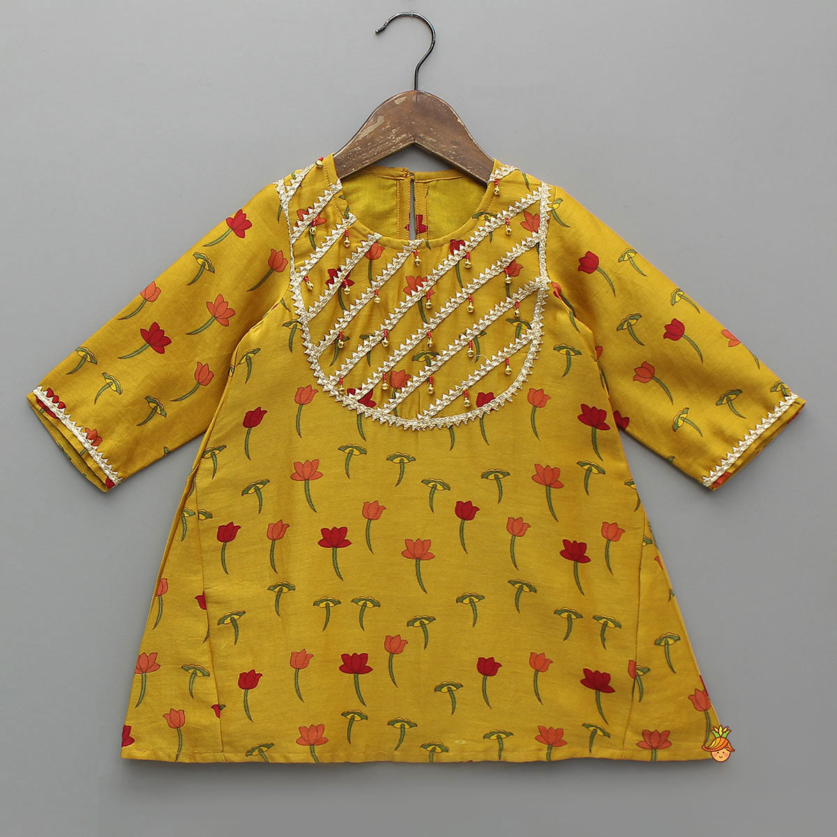 Gota Lace?Detailed Yoke Kurti And Pant