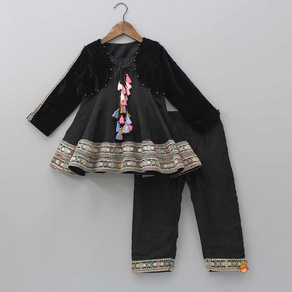 Contrasting Tassel-Enhanced Kurti With Velvet Jacket And Pant