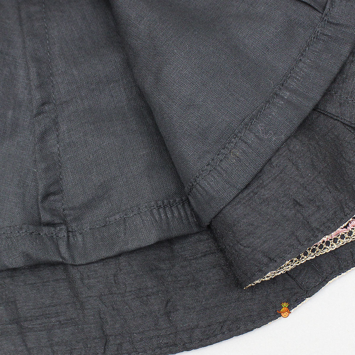 Contrasting Tassel-Enhanced Kurti With Velvet Jacket And Pant