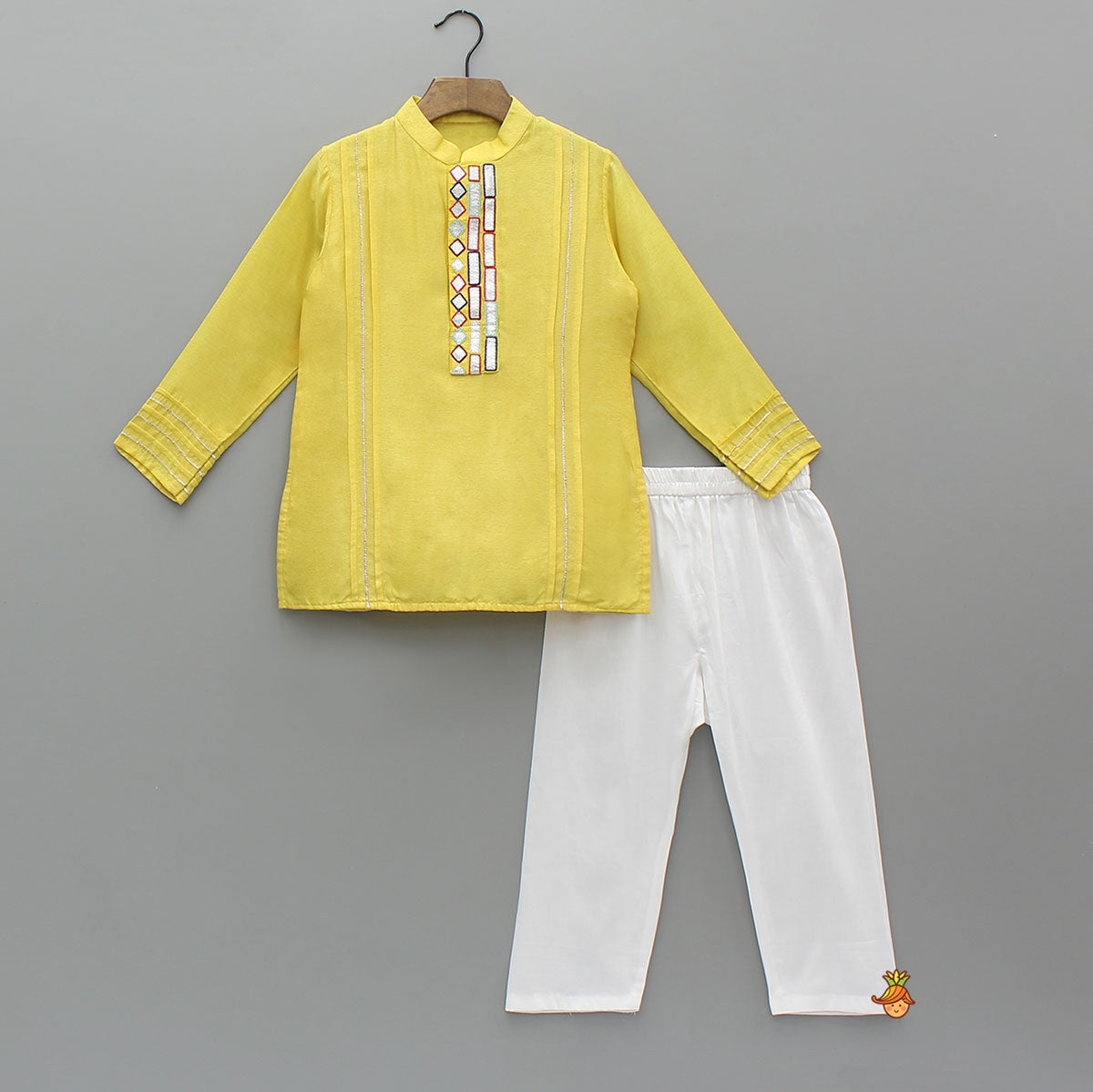 Front Placket Pintuck Kurta With Pyjama